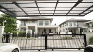หลังคา Shinkolite โปร่งแสง เหมาะสำหรับโรงรถ