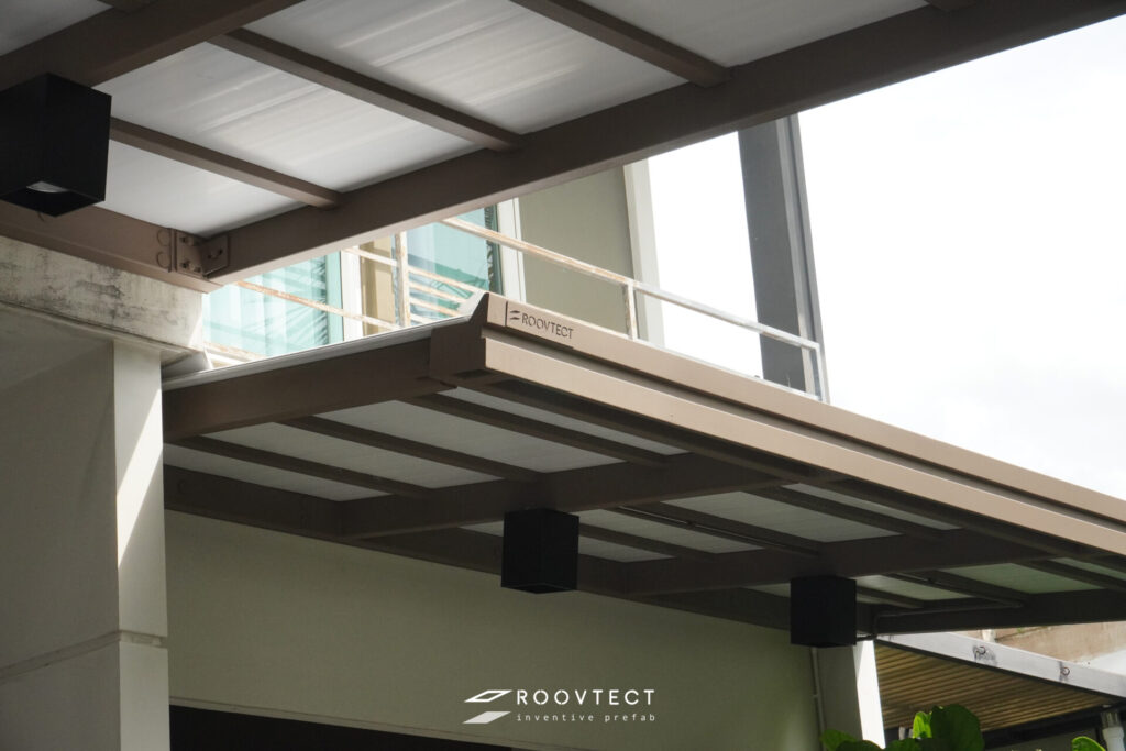 กันสาดไวนิลหน้าบ้าน จาก ROOVTECT